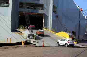  Exportações de automóveis do Paraná crescem 73,7% nos primeiros meses de 2025
